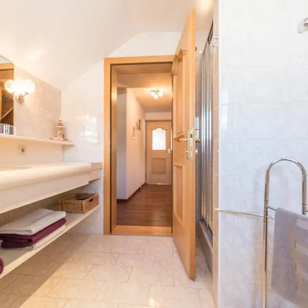 Hildegard Apartment *